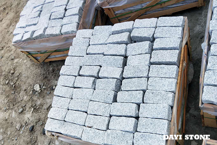 Natural Stone Cubes Light Grey Granite G603-10 All sides split and tumbled 20x10x8cm - Dayi Stone